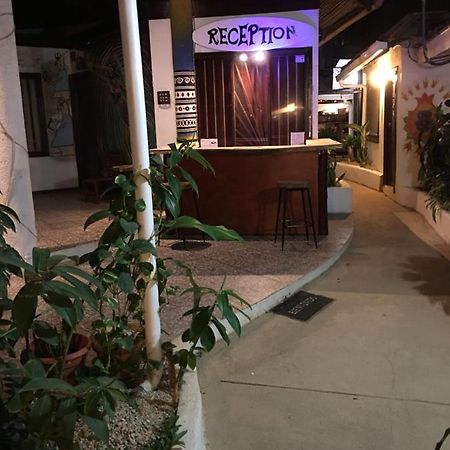 Pura Vida Hostel Тамариндо Экстерьер фото