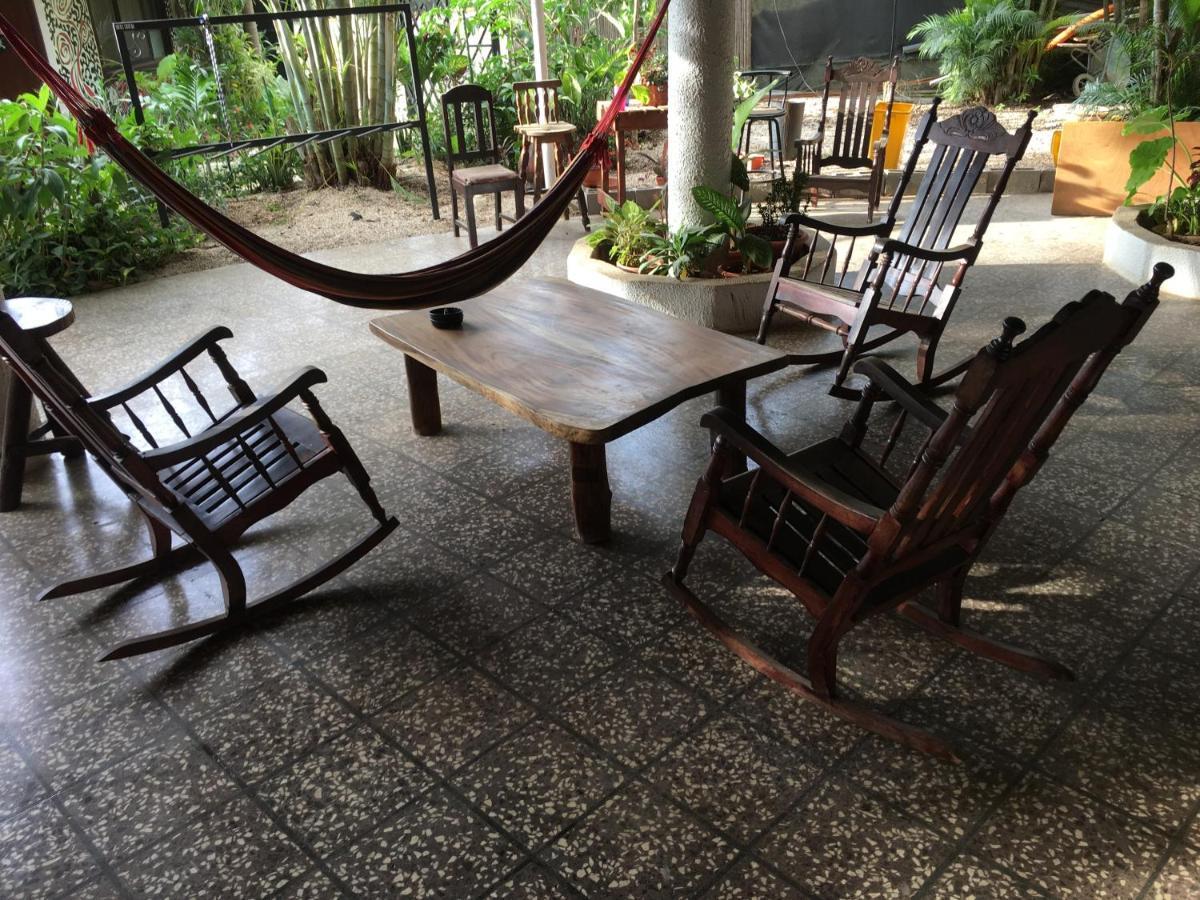 Pura Vida Hostel Тамариндо Экстерьер фото