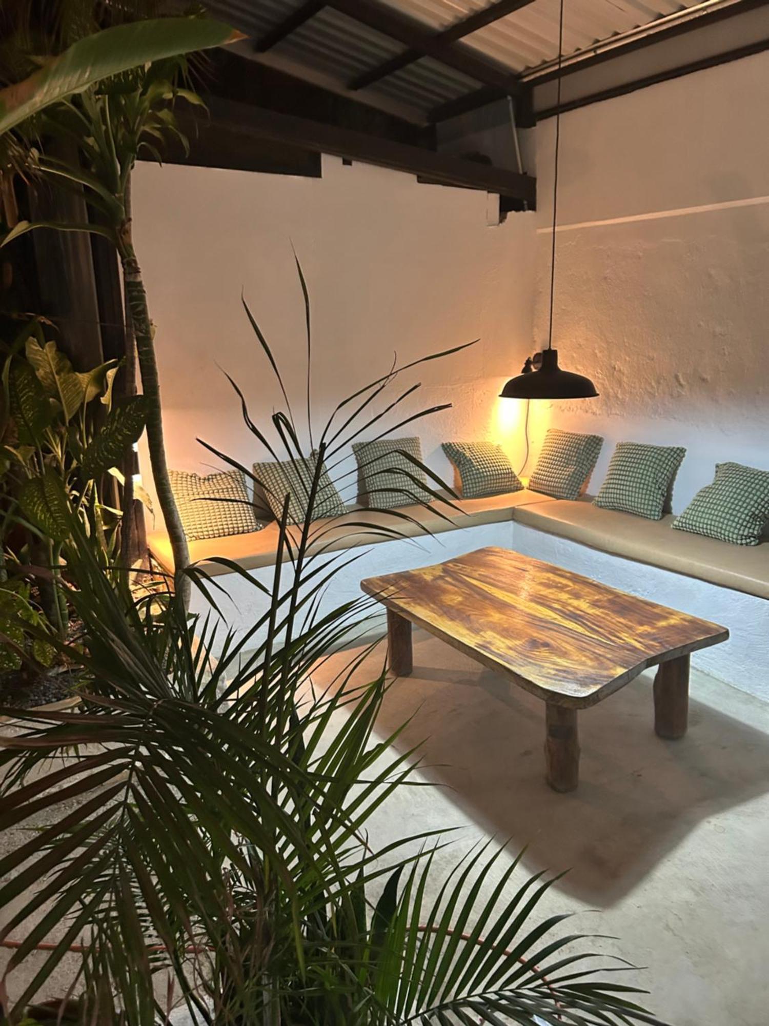 Pura Vida Hostel Тамариндо Экстерьер фото