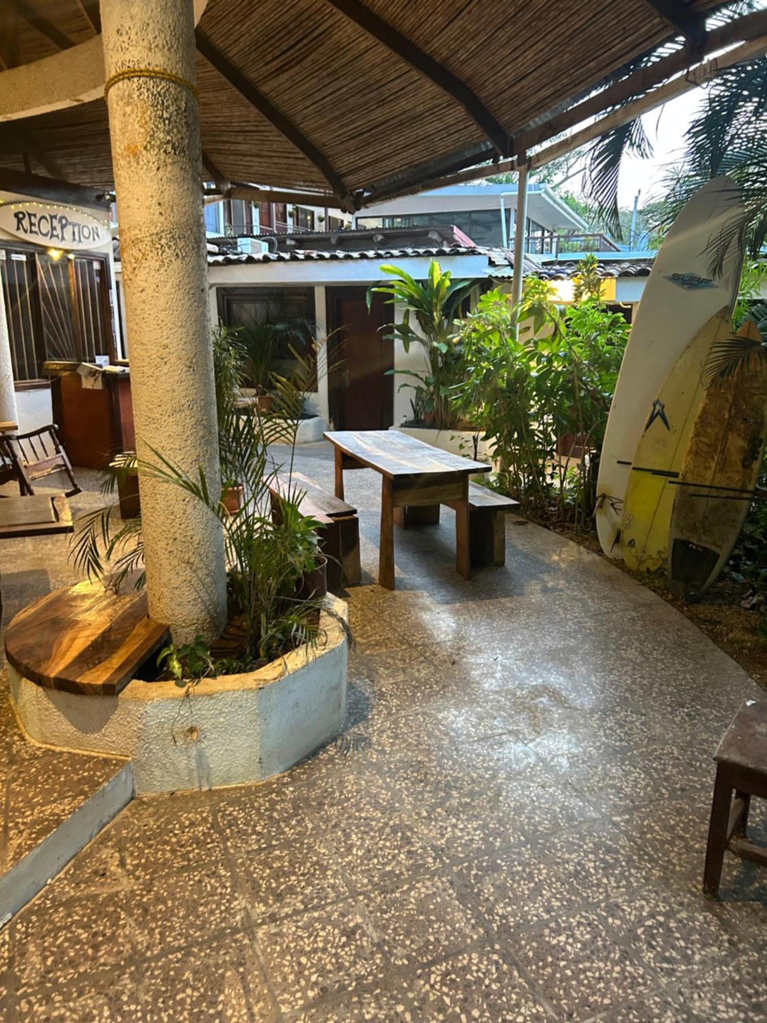 Pura Vida Hostel Тамариндо Экстерьер фото